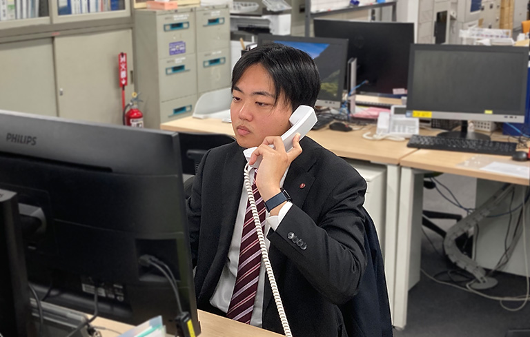 お客様電話対応や新規お客様へのアポイント電話